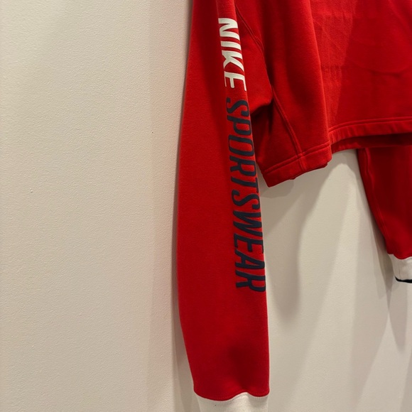 NIKE Reversible Cropped Sweatshirt, Size Small, Excellent Condition, No Tags In - Picture 4 of 11